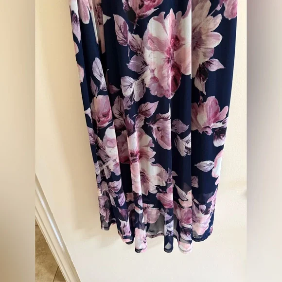 ConnectedWomen's Floral-Print 3/4-Sleeve Midi Dress - Picture 11 of 12